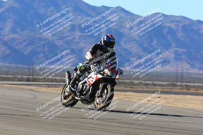 media/Jan-09-2022-SoCal Trackdays (Sun) [[2b1fec8404]]/Turn 8 (1045am)/